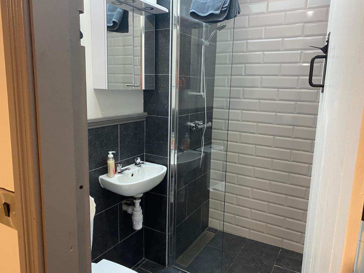 Goleen Cozy Cottage Екстер'єр фото